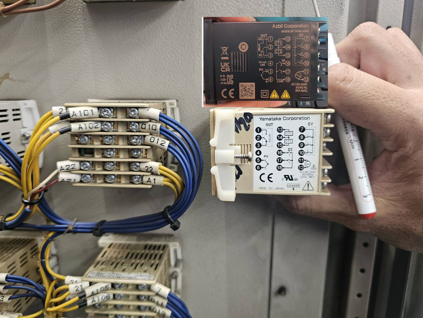 azbil C1MTR0RA0200 with C15TR0TA0200 wiring layout all the same terminal